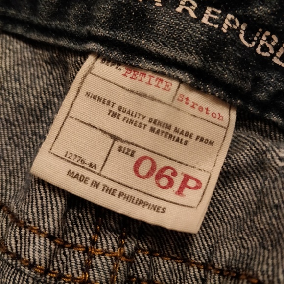 Banana Republic contoured boot cut jeans - Picture 4 of 7